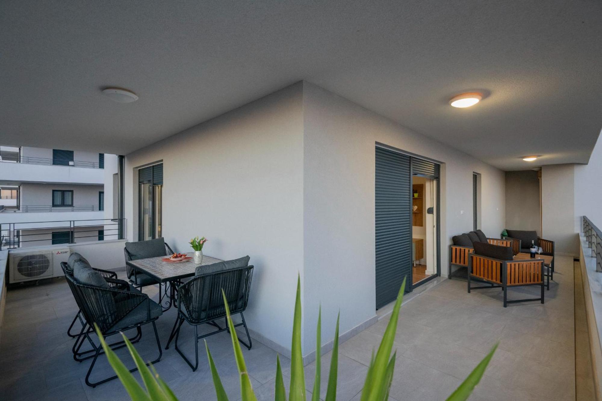Apartment 18